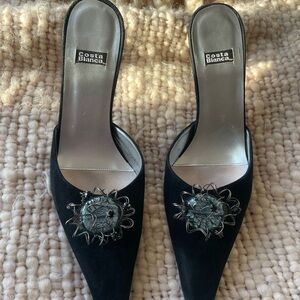 Costa Blanca Black Heels with Decorative Accent